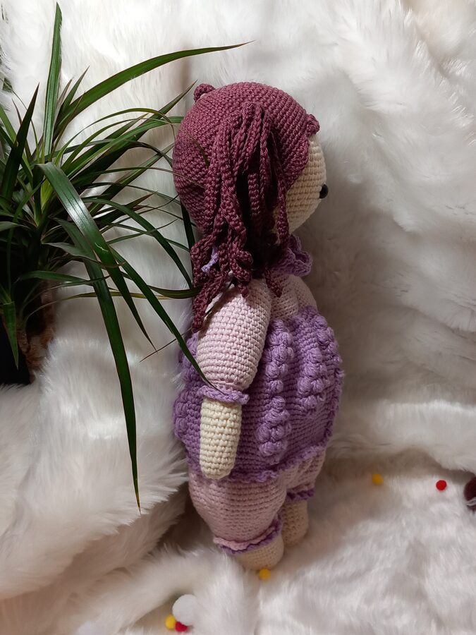 Lelle violetā kleitā - 38 cm