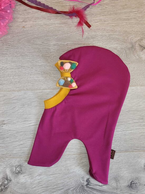 48 - 52 cm (1,5 - 5 gadi) Aveņu rozā ķivercepure ar bantīti