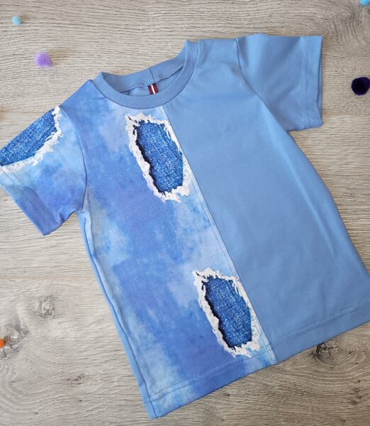  Džinsa zils T-krekls ar "plēsumiem"